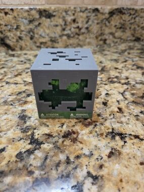 ⛏️ Minecraft Green Jelly Cube RARE Viral Squishy  Like Needoh